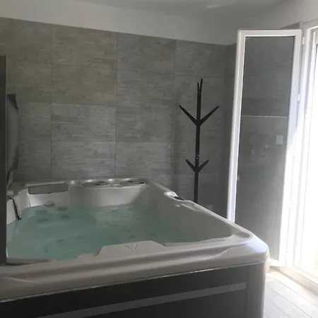 בית נופש Studio Avec Interieur Prive פורניק